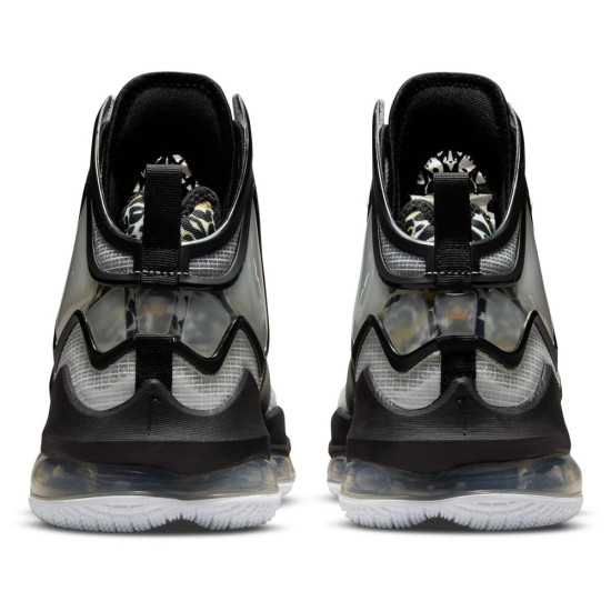 Nike LeBron 19